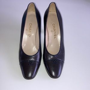 Vintage Chanel heels 8
